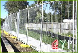 Removable temporary fence panel