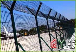 Airport line wire fencing