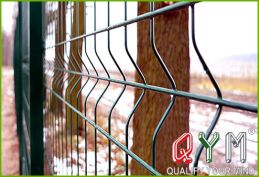 Welded wire mesh fences for gardens