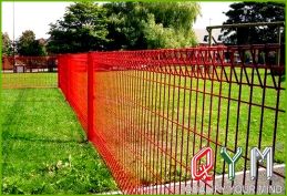 Metal roll top fencing